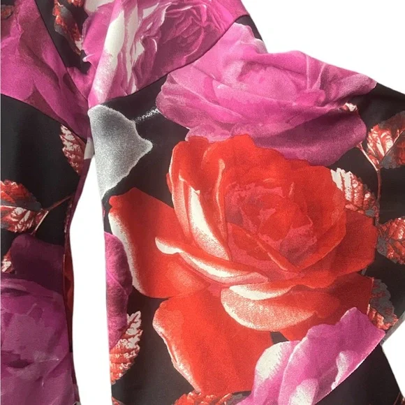 Cold Shoulder Ruffle Top - Picture 4 of 8